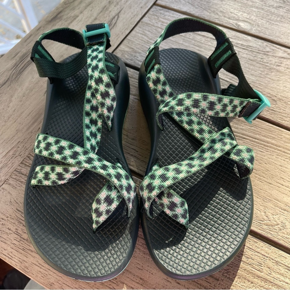 Chaco Z/2  Brocade Pine Classic Sandals Womens Size 8